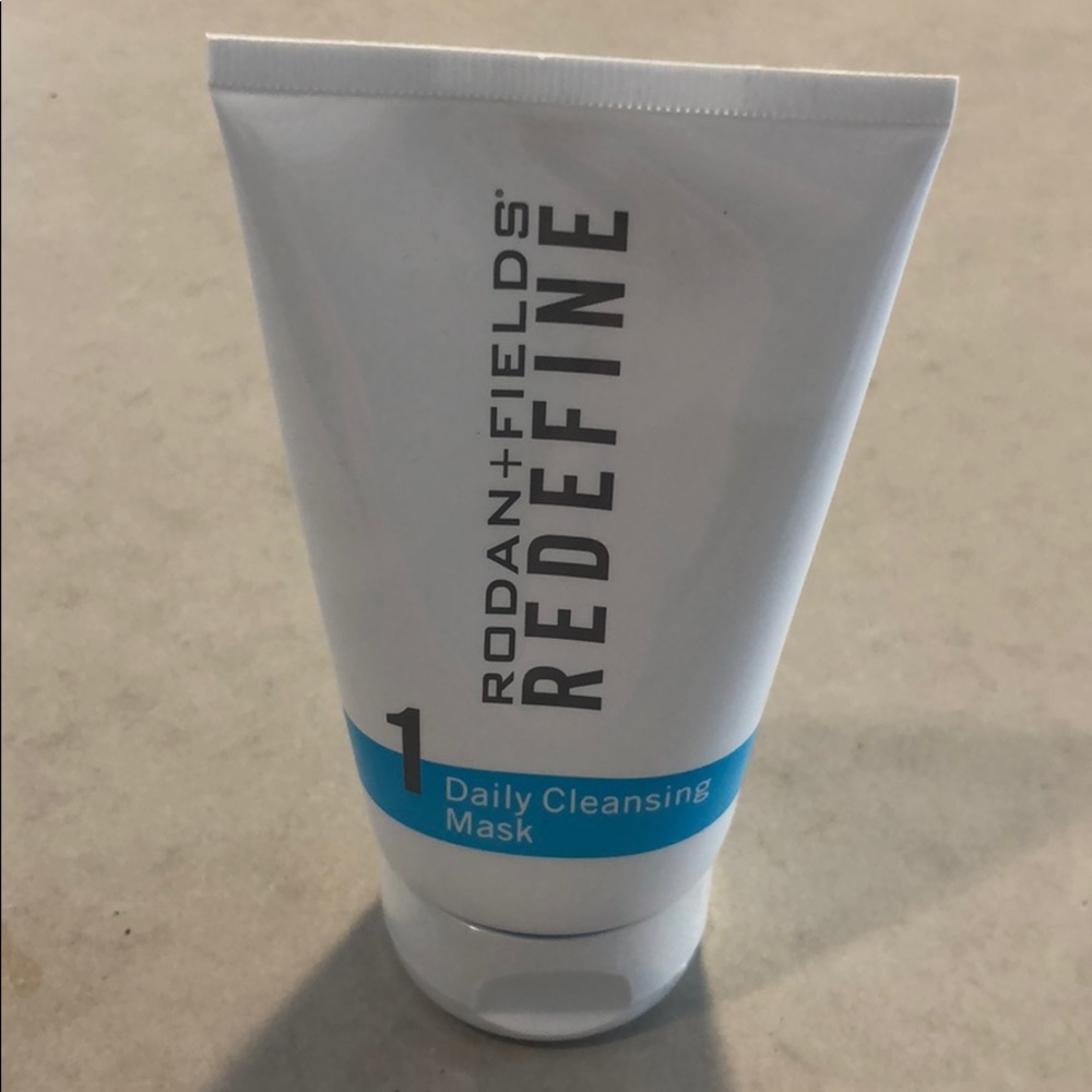 Rodan + Fields Redefine Daily Cleansing Mask
